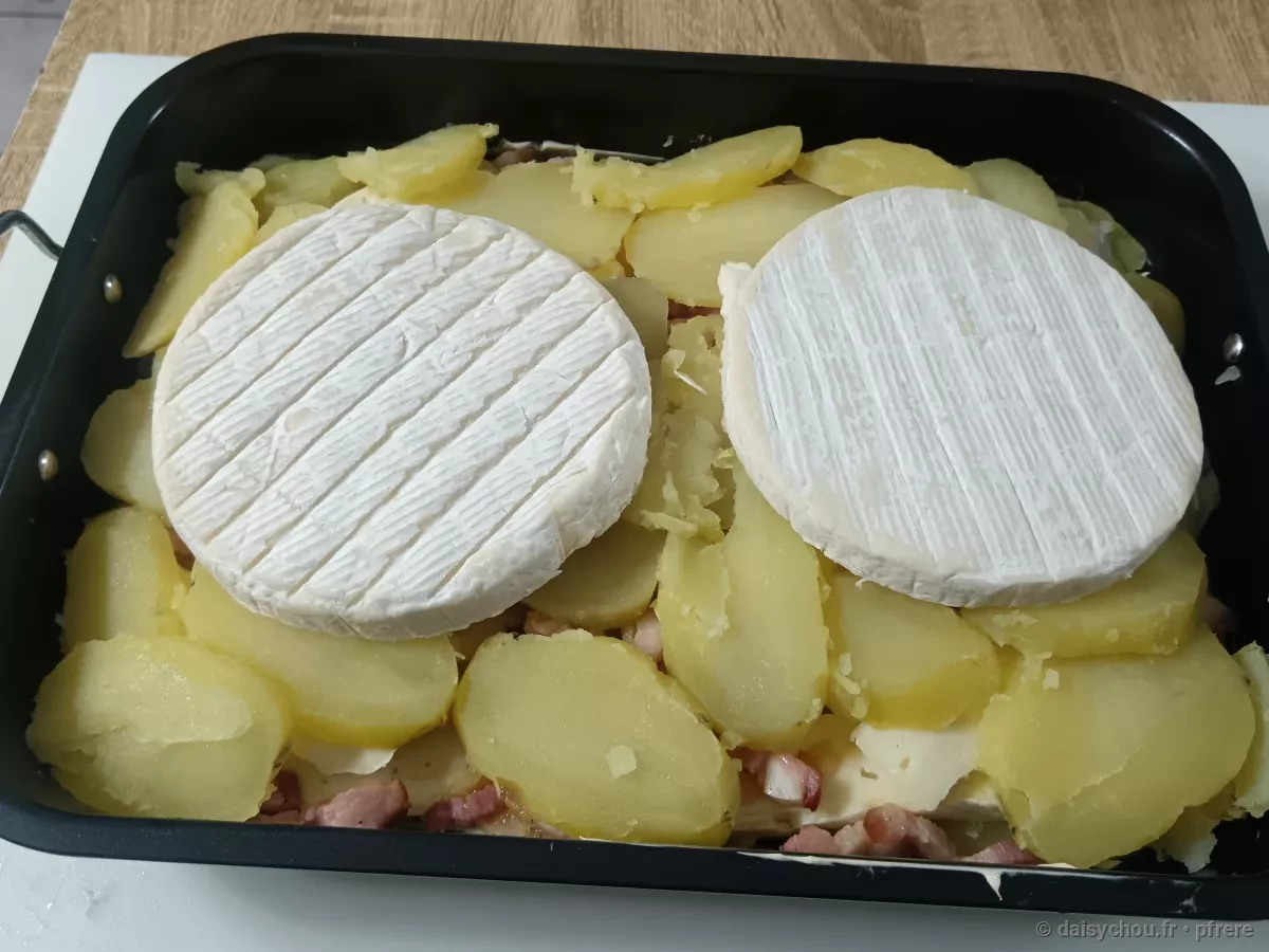 Vue secondaire de la recette Gratin à la tartiflette maison