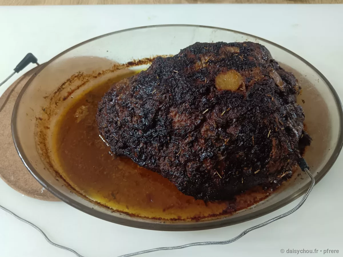 Vue secondaire de la recette Haut de Cuisse de Sanglier Juteux, Cuisson Douce et Jus Lié 